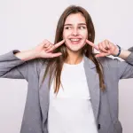 Implantologia dentale: cos’è, a cosa serve e vantaggi